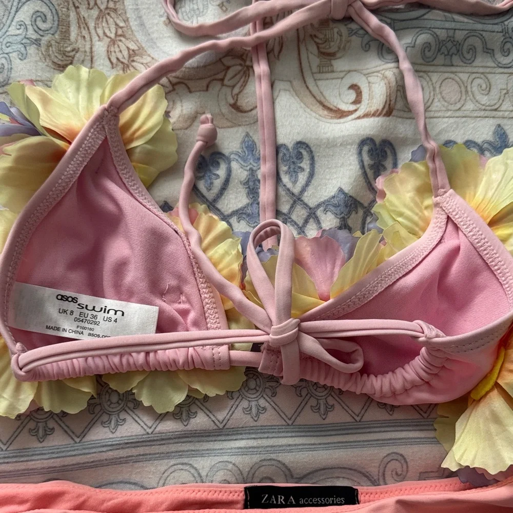 Bikini Set - Picture 3 of 5